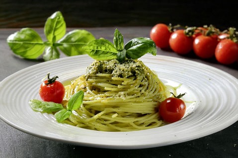 ΜΑΚΑΡΟΝΙΑ ΜΕ PESTO
