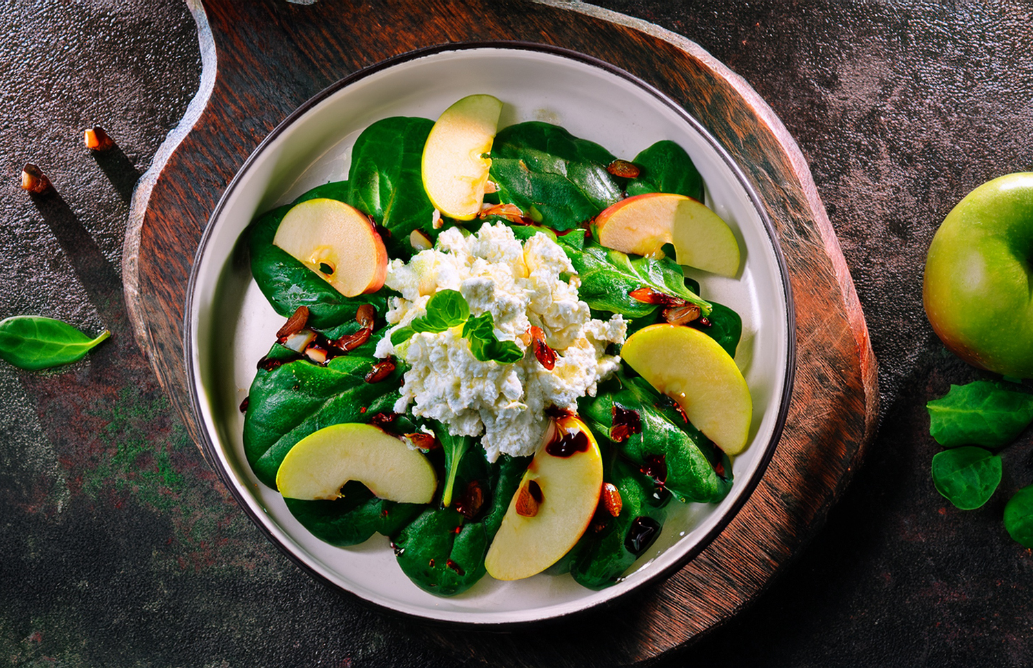 ΣΑΛΑΤΑ ΣΠΑΝΑΚΙ, ΠΡΑΣΙΝΟ ΜΗΛΟ & ARLA PROTEIN COTTAGE CHEESE