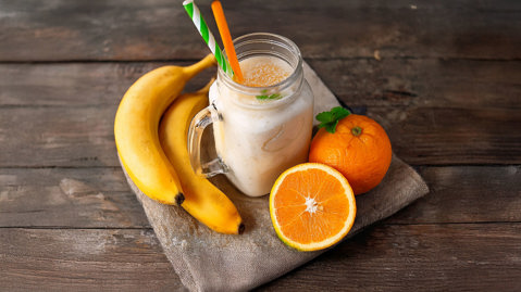 SMOOTHIE ΜΕ ΓΑΛΑ ARLA PROTEIN, ΠΟΡΤΟΚΑΛΙ, ΜΠΑΝΑΝΑ & ΒΡΩΜΗ