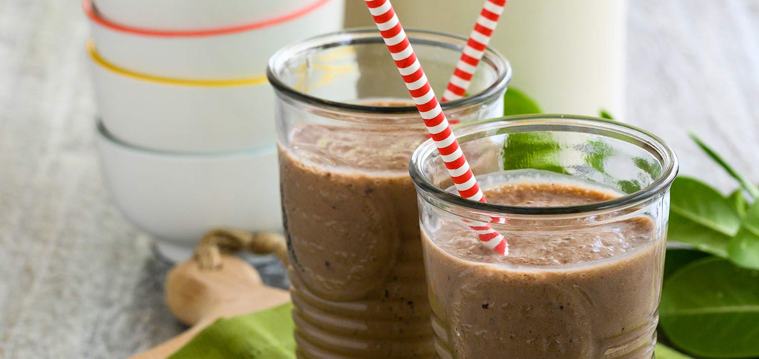 SMOOTHIE ΜΕ ΔΑΜΑΣΚΗΝΑ, ΡΟΔΙ, ΜΠΑΝΑΝΑ & ΜΕΛΙ