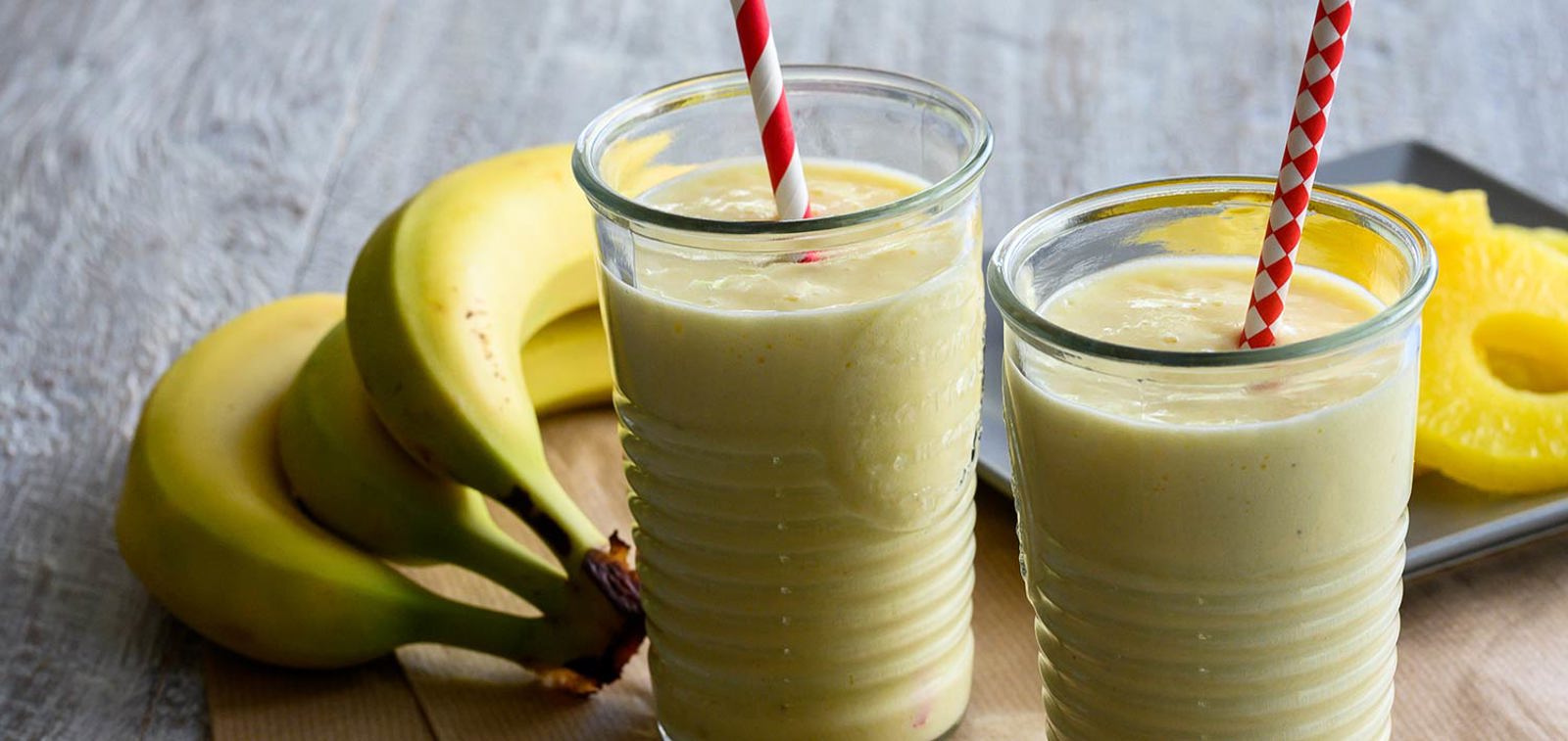 SMOOTHIE ΜΕ ΡΟΦΗΜΑ ΓΑΛΑΚΤΟΣ ΒΑΝΙΛΙΑ, ΑΝΑΝΑ, ΜΑΝΓΚΟ & ΜΕΛΙ