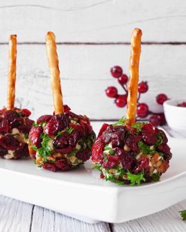 Τυρόμπαλες με cranberries & τυρί κρέμα