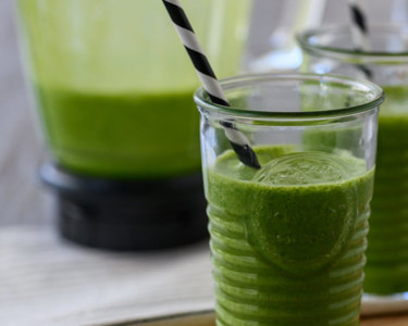 SMOOTHIE ME ΑΚΤΙΝΙΔΙΟ, ΜΠΑΝΑΝΑ, BABY ΣΠΑΝΑΚΙ & ΜΕΛΙ